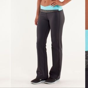 Like new! Lululemon Astro Pants 🍋